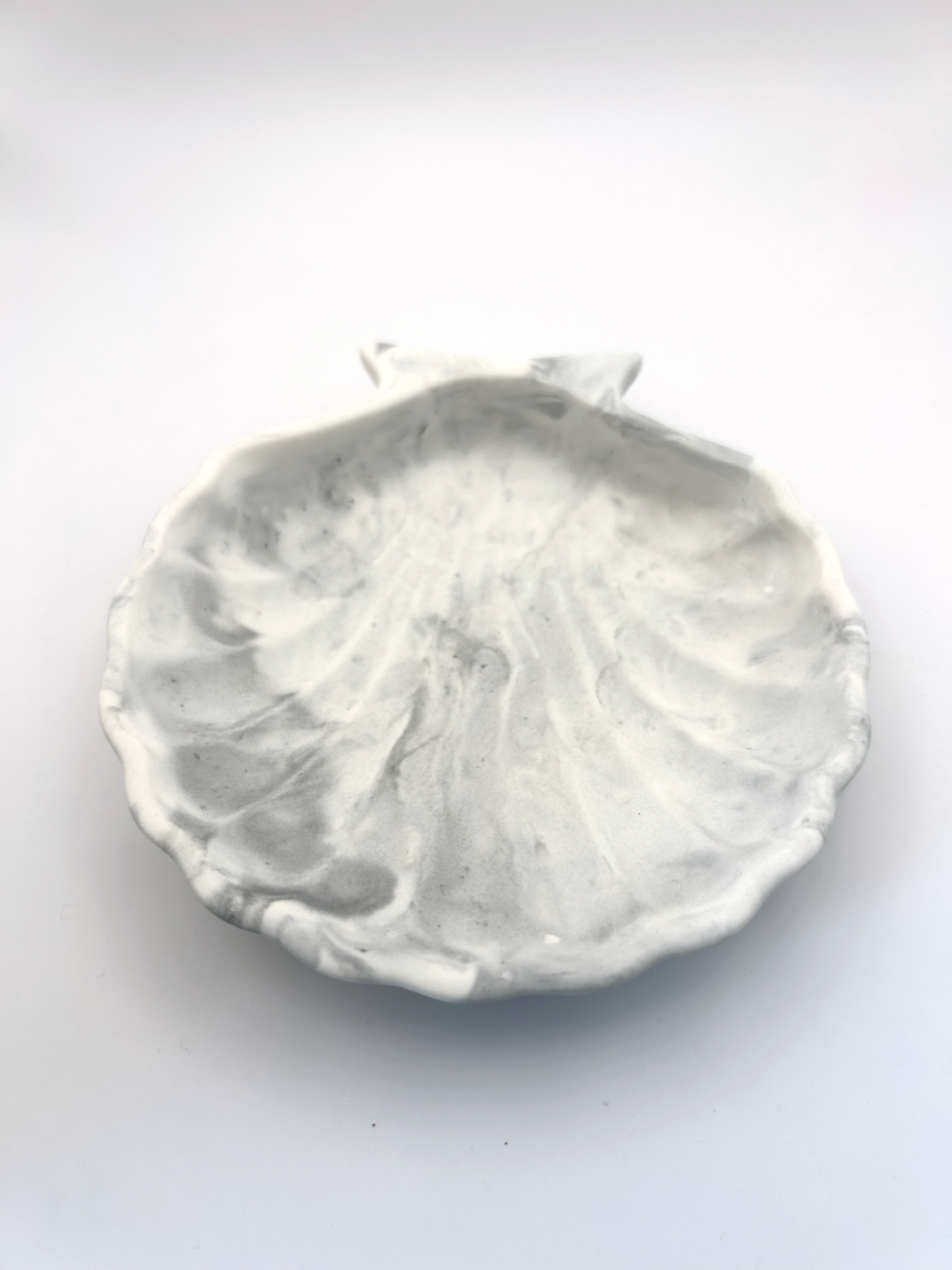 Plateau décoratif coquillage en Jesmonite 11cm x 11cm