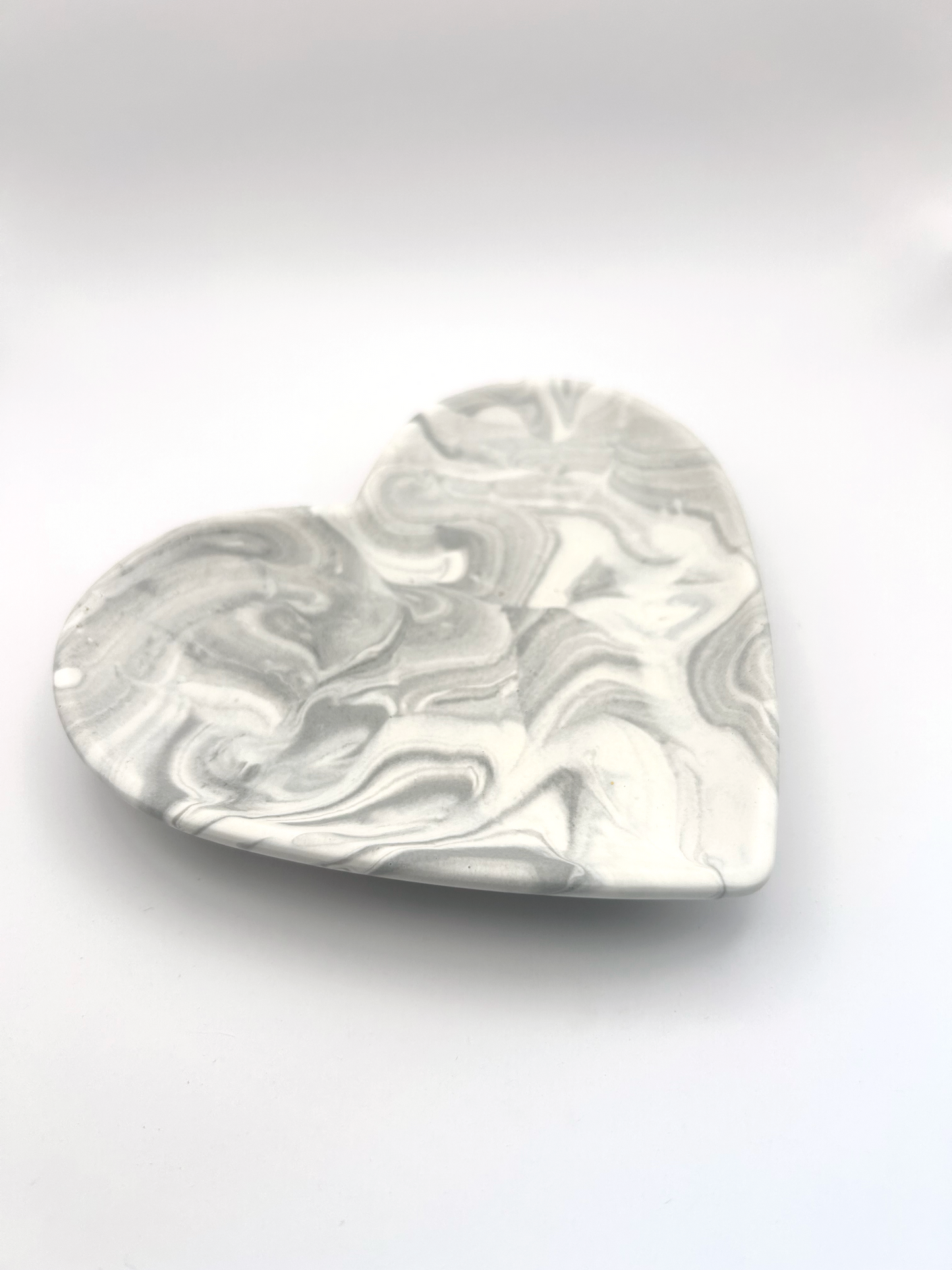 Plateau décoratif coeur en Jesmonite 12cm 12x cm