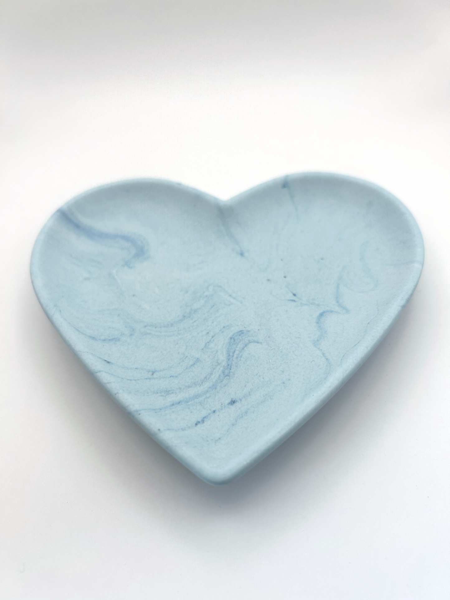 Plateau décoratif coeur en Jesmonite 12cm 12x cm