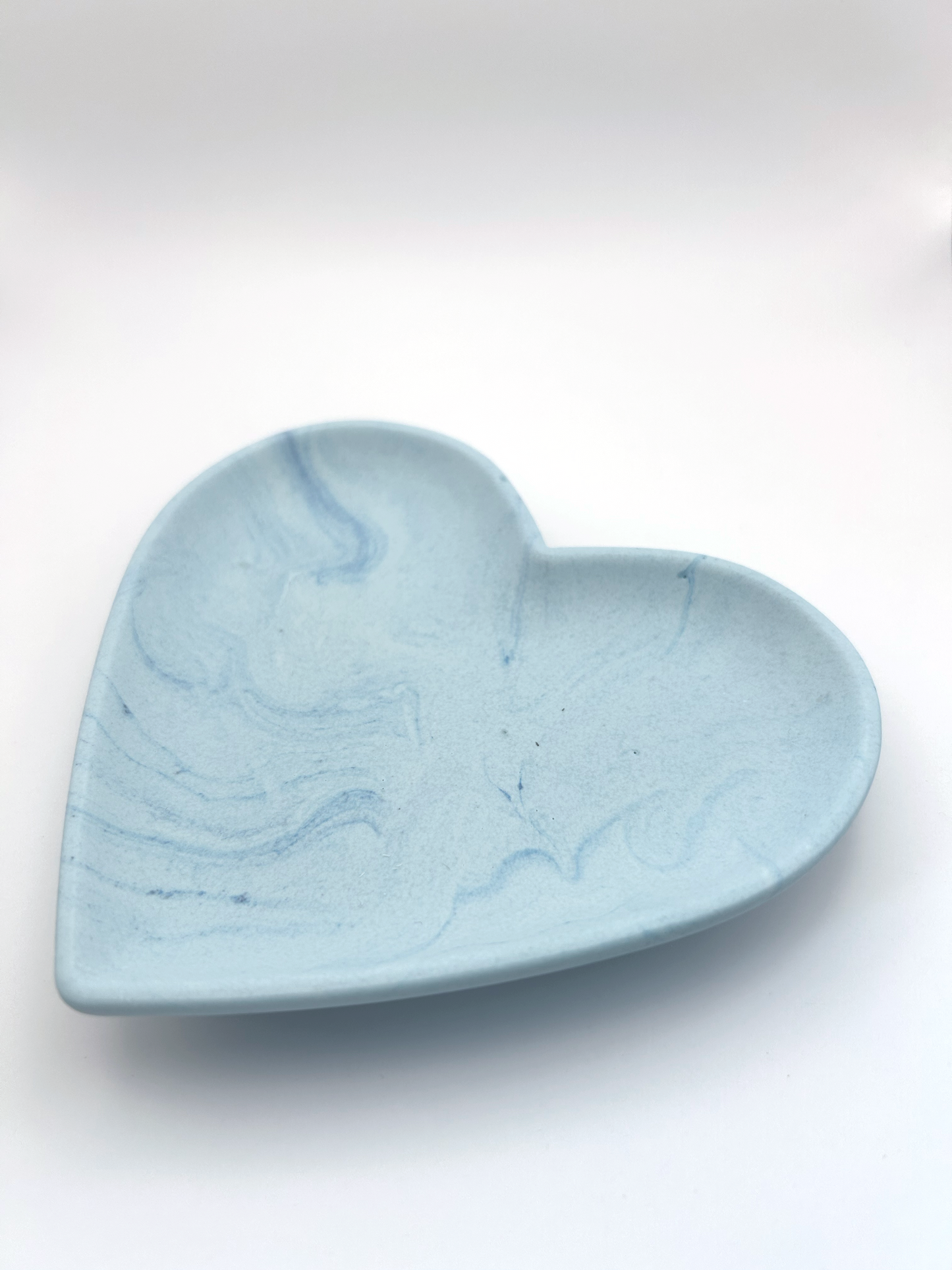 Plateau décoratif coeur en Jesmonite 12cm 12x cm