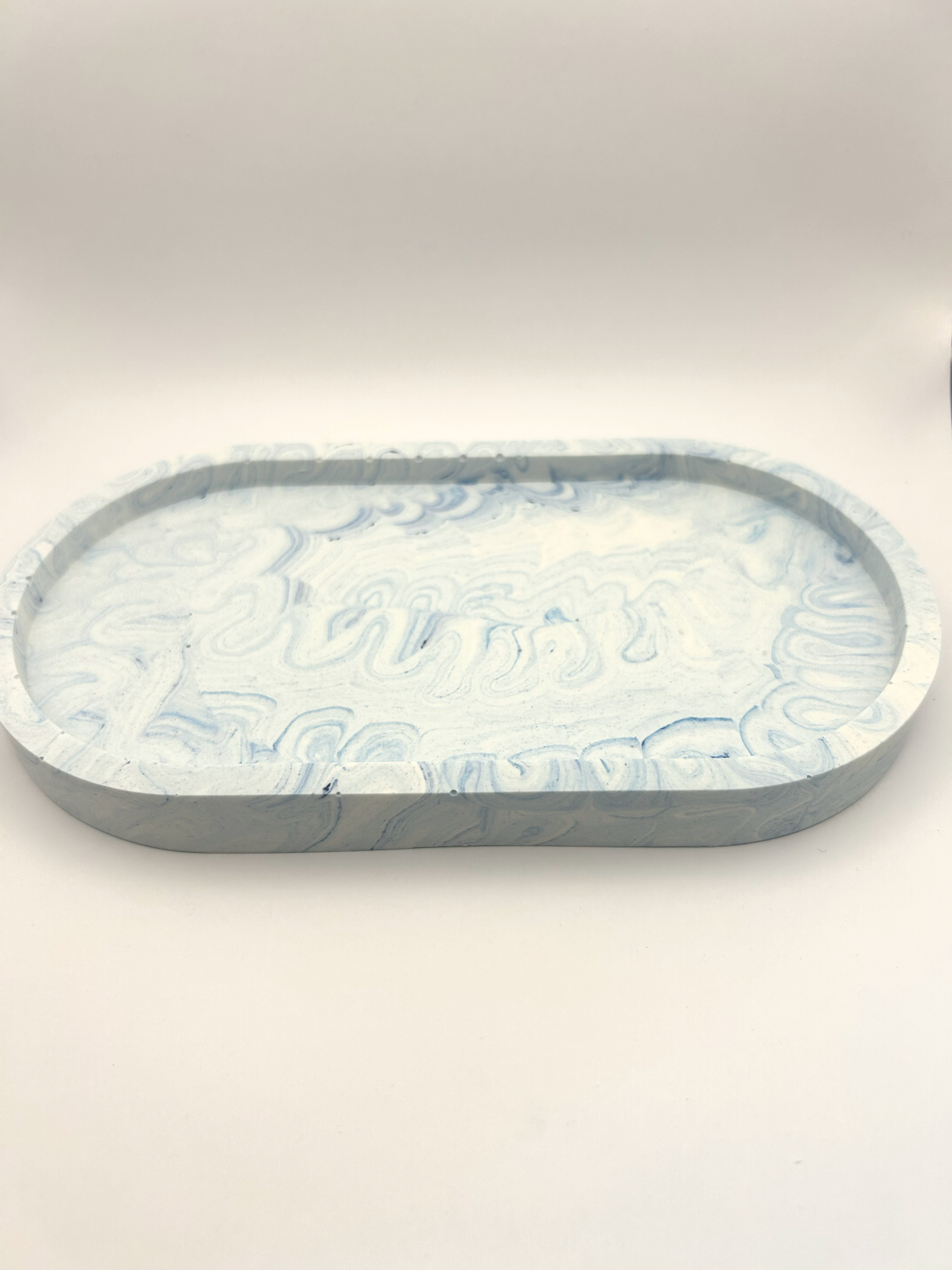 Plateau décoratif ovale en Jesmonite 19cm x 9,5cm