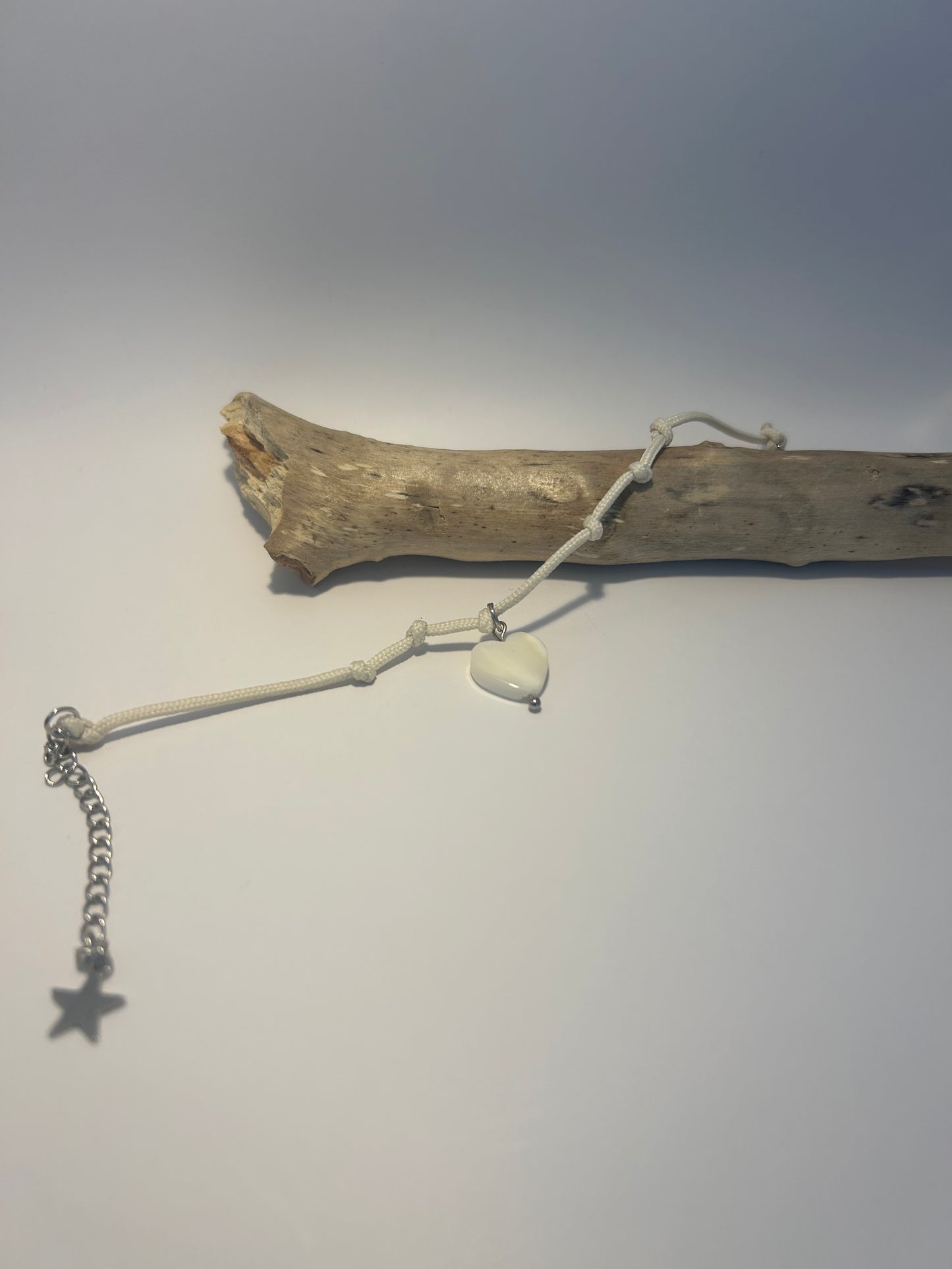 Bracelet cordon breloque coeur en Nacre