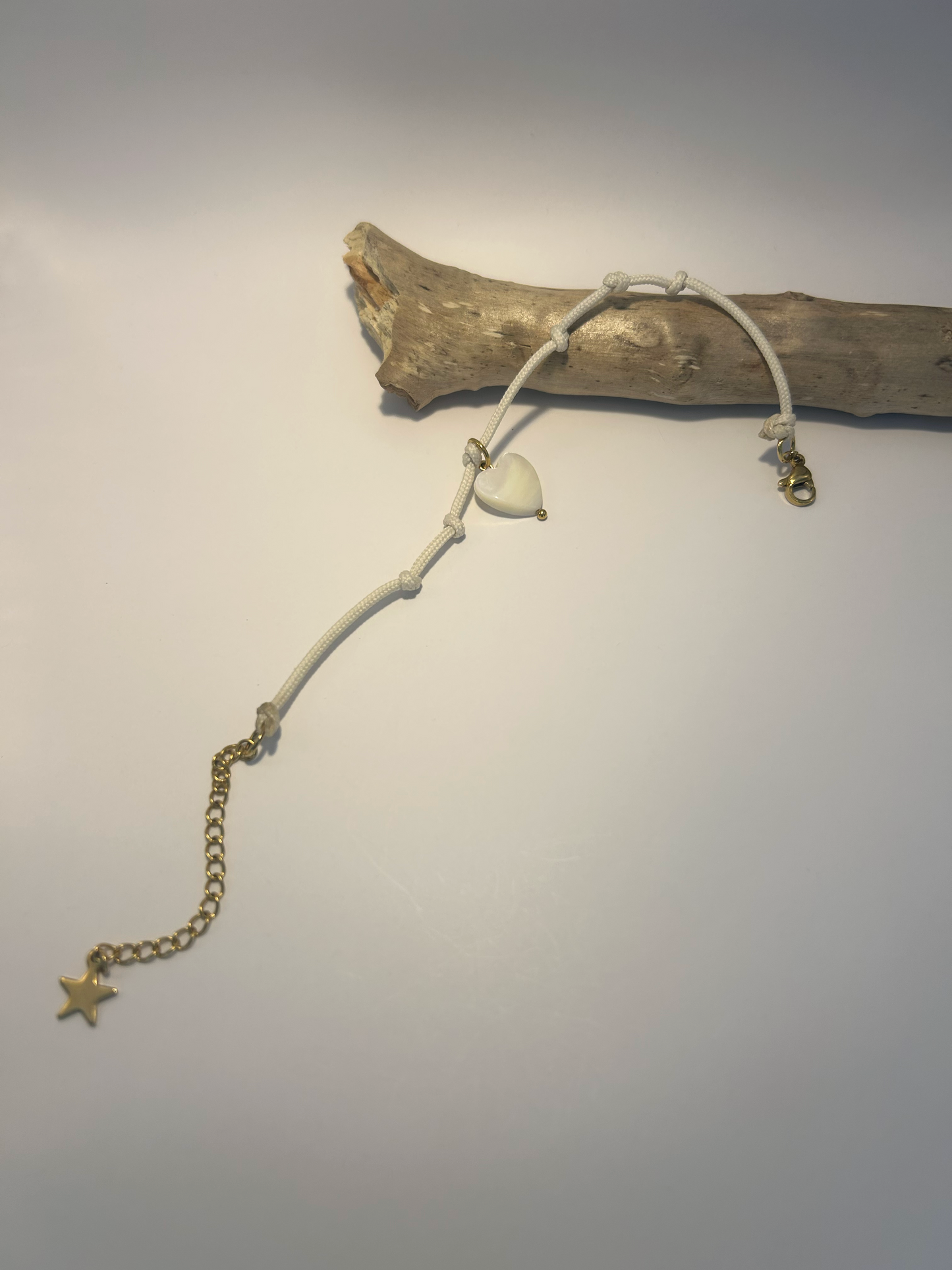 Bracelet cordon breloque coeur en Nacre